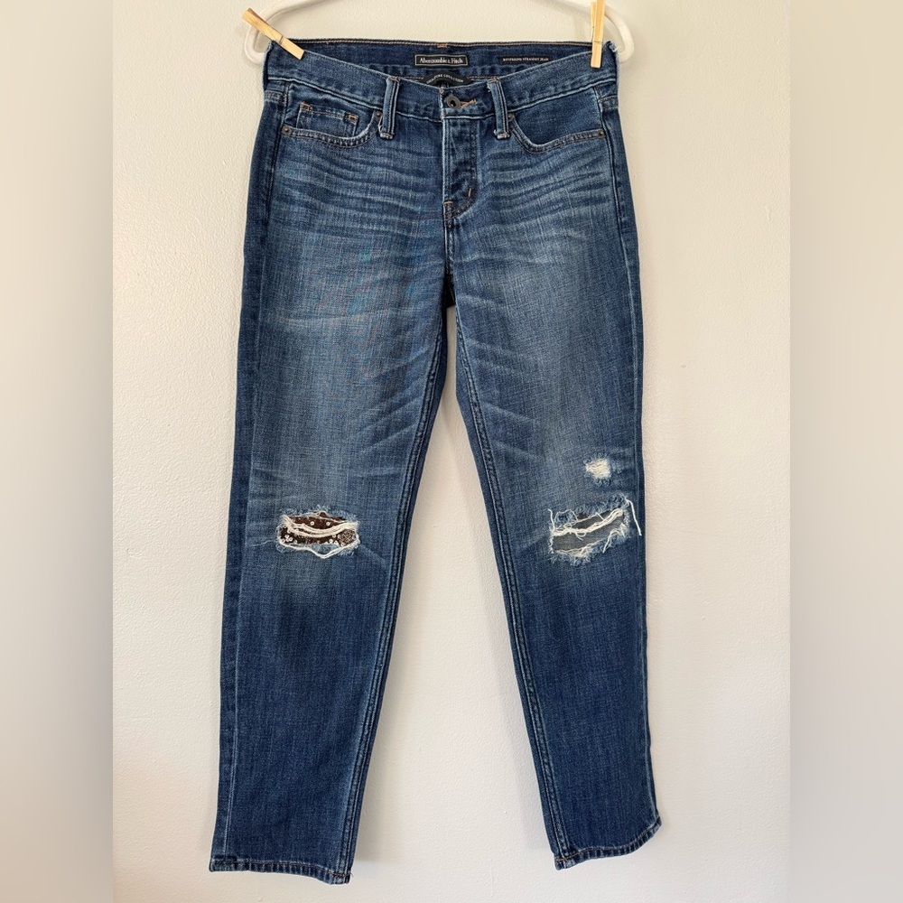 Abercrombie & Fitch Y2K Boyfriend Straight Jean Distressed with sequin patch